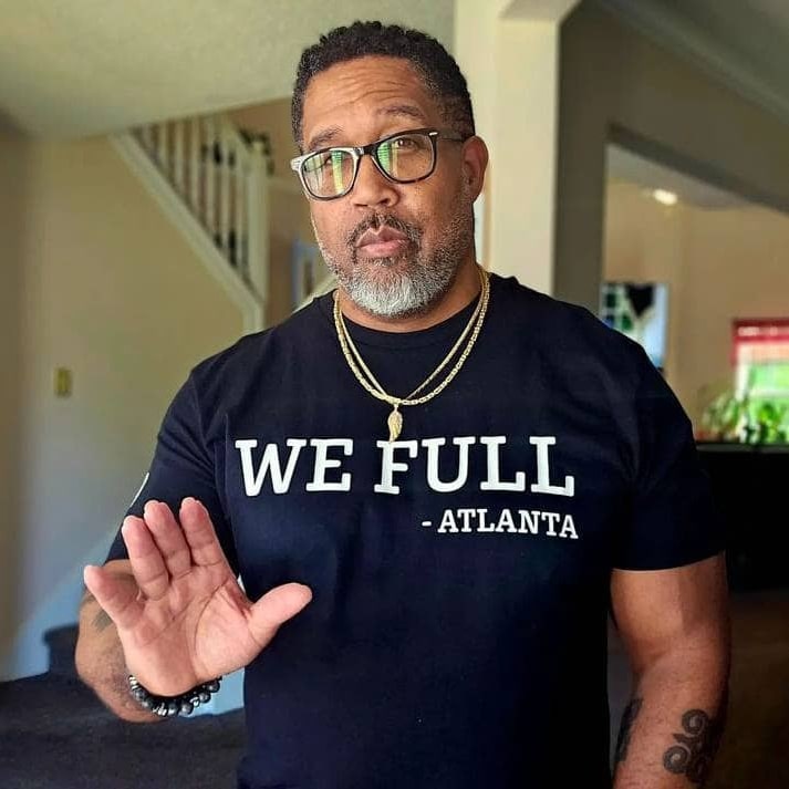 Whold you like to be my friend ☺️☺️☺️ am single only one son,am so friendly to people I don't get angry or was happy 😊😊😊