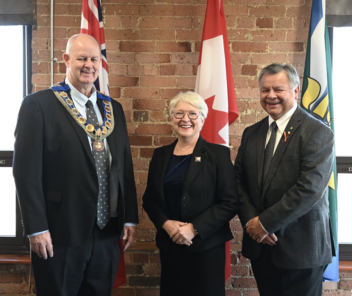 Excited to mark my first official visit to an Ontario municipality as Lieutenant Governor of Ontario. Thank you to His Worship Don McIsaac, Mayor of @cityoforillia, and Chief Ted Williams of The Chippewas of Rama First Nation for the warm welcome to #Orillia! 
@CRFNOfficial