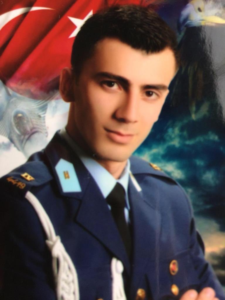 dillrubba_'s tweet photo. Canım ciğer parem gözümün Nuru doğum günün kutlu olsun,bir dahaki doğum gününe inşallah dışarıda hep birlikte kutlarız seni çok seviyoruz.
@herkesicinCHP 
@devapartisi 
@SaadetPartisi 
@YZGLLDGN 
@can_atakli_ 
@birzamanlar7_ 
👇👇👇 https://t.co/EX9tcwoSTA