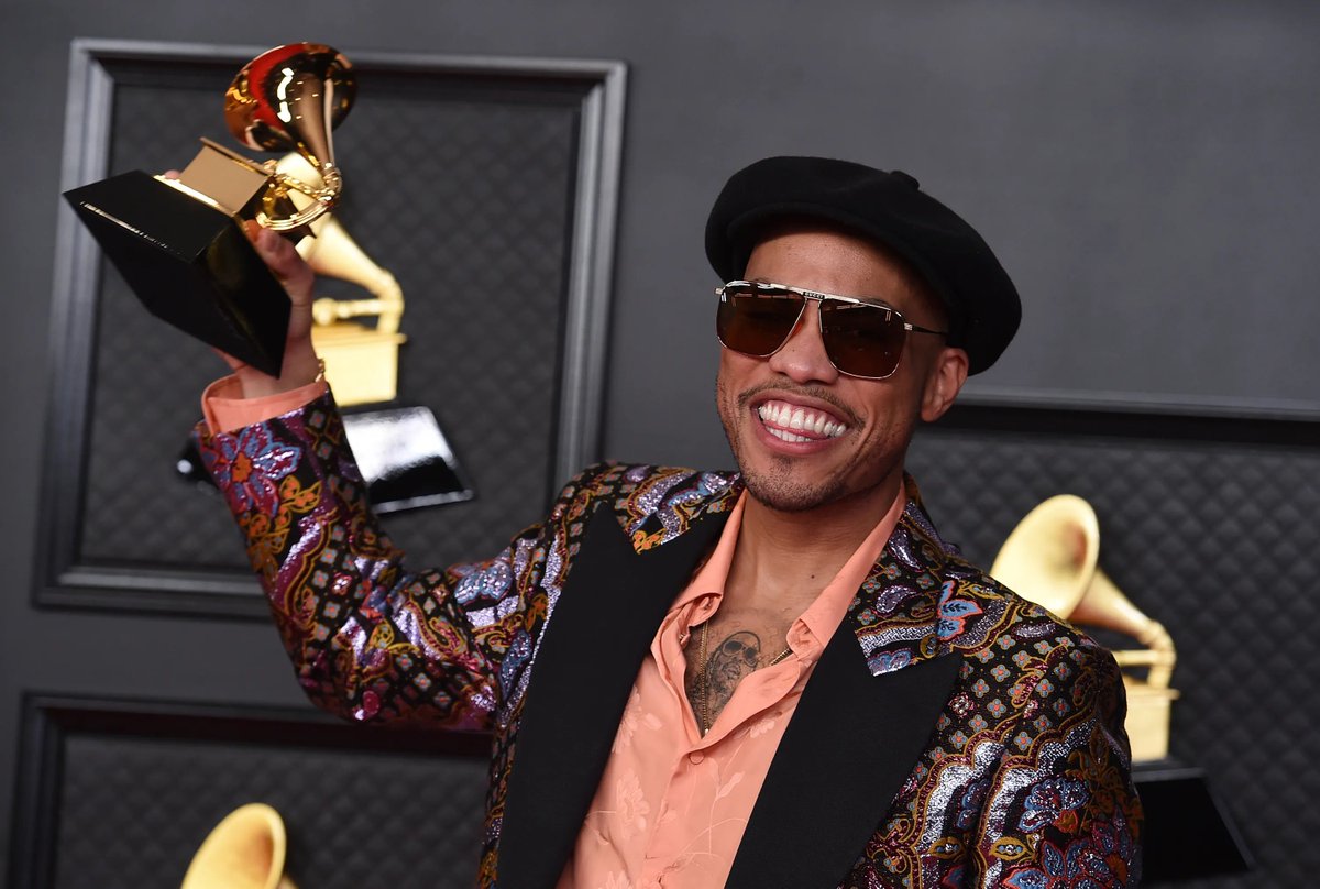 O DONO DO SORRISO MAIS BONITO DA MÚSICA! 

Anderson Paak completa 38 anos nesta sexta-feira

Qual é a sua música favorita dele?