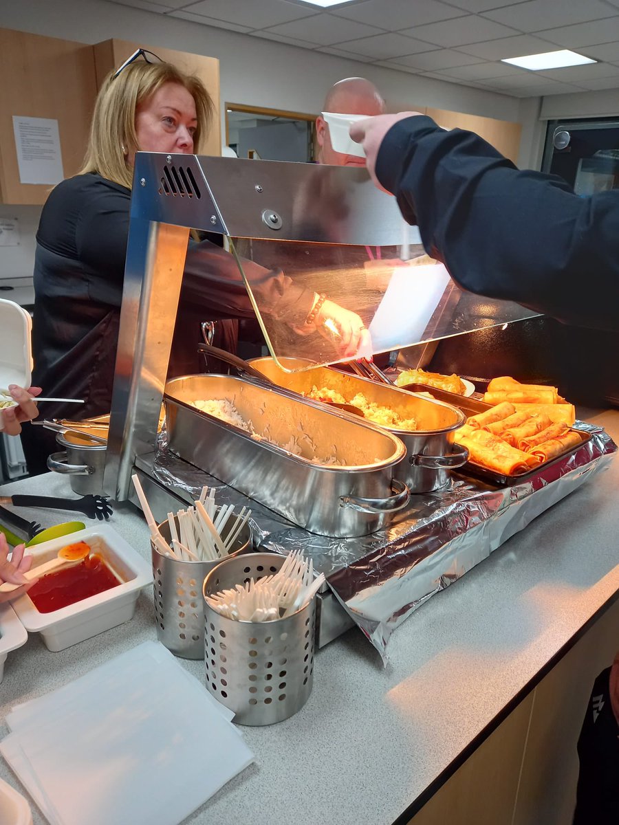 LeeDavidson33's tweet photo. Our TheYouthGaff tonight at Glasgow Clyde College seen us playing sports, and enjoying celebrating the year of the dragon. So we had some yummy Chinese food. 

Great night tonight 
#youthgroup
#connectionbeforecorrection 
#Connections https://t.co/A6WtQgTQk5