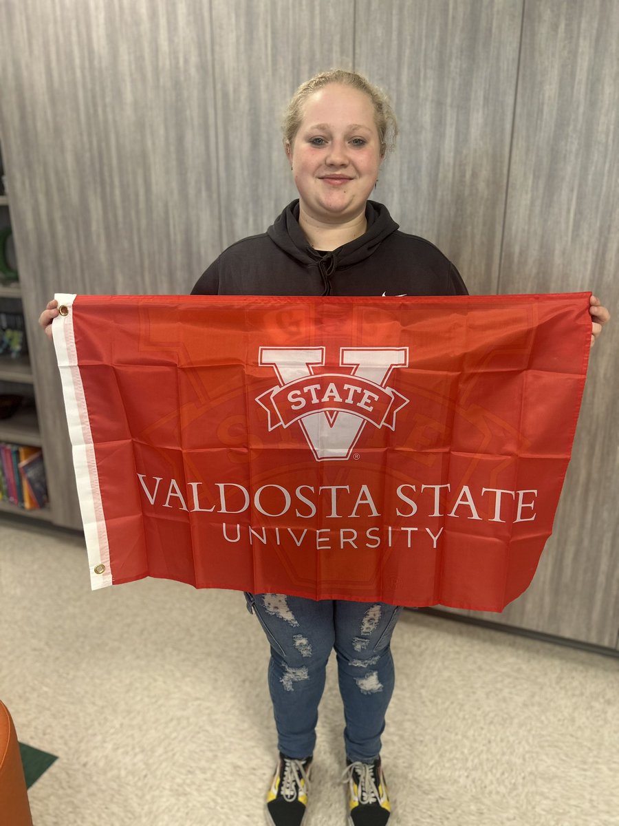 Congratulations to Chloe Holtsclaw on her acceptance to West Virginia University, Valdosta State, Florida Polytechnic University, SPC, UMass, and Nova Southeastern. @GulfHSPrincipal @MsMazGHS