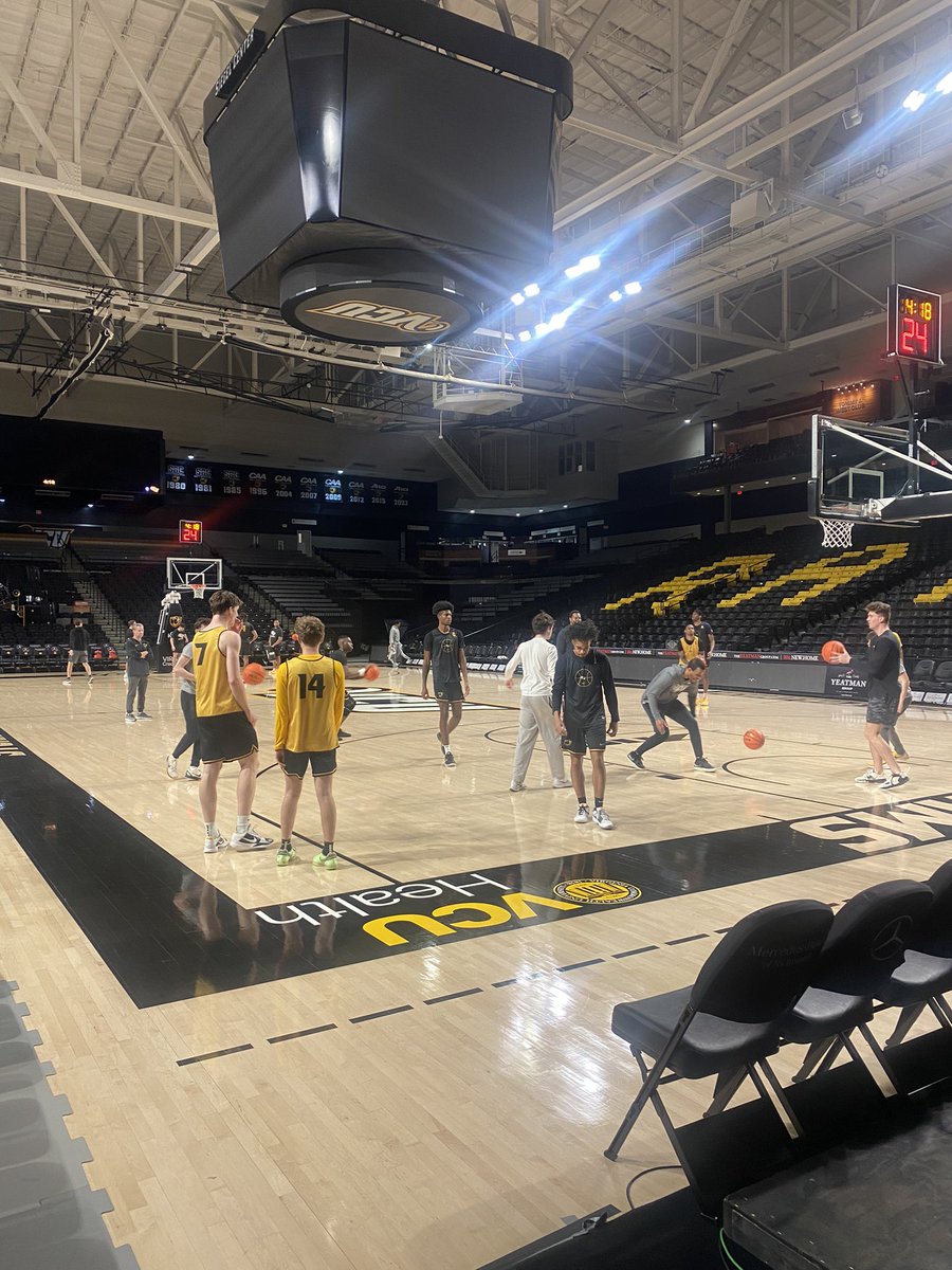 StoolMintzy's tweet photo. #LetsGoVCU @VCU_Hoops https://t.co/jAgaPlg8RP