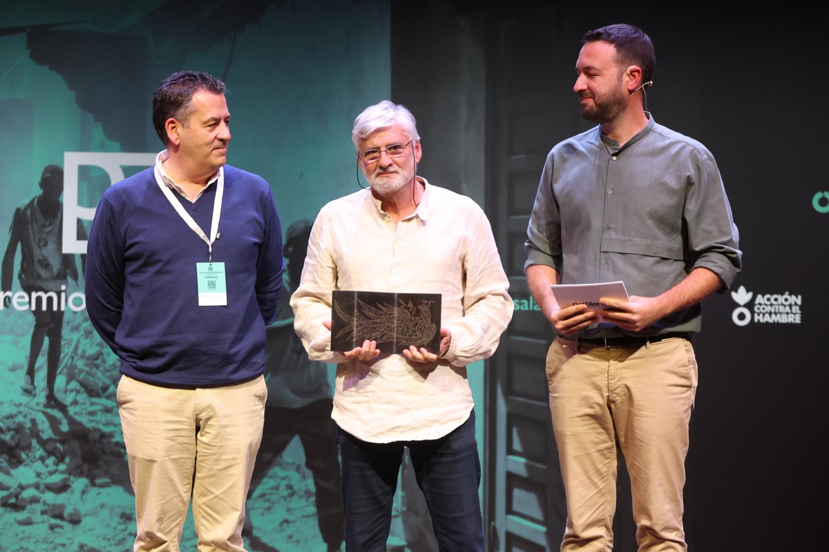 desalambre's tweet photo. Más momentos de esta ceremonia entrega de los #premiosdesalambre 

@LamThior @FranSevillaRne @JoseAntonio_BG @MariaMartinD @moussajamaat  @Izcue @juanlusanchez 

📸Elvira Megías https://t.co/DOCU9sc8oO