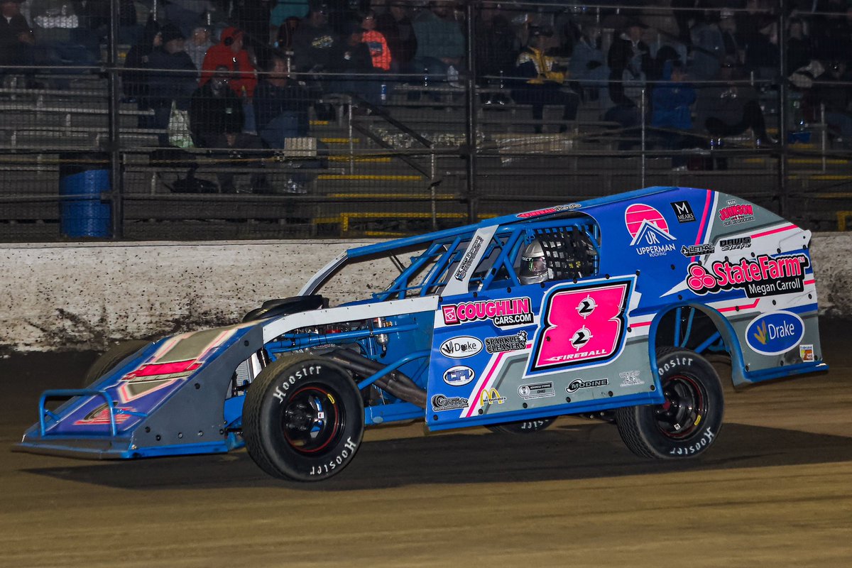 🏁 Ohio racer @FIREBALLPINK wins the first UMP Modified Feature of the night. 2. Rob Fuqua 3. Raymond Rogers 4. Justin Cullum 5. Jim Shipman 📸 @T_Carr_Photos