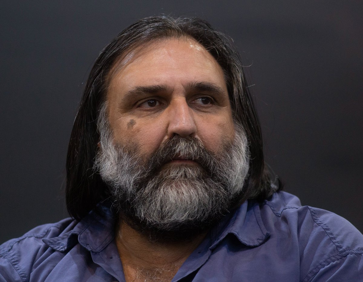 todolocontesto's tweet photo. Se acerca la fecha en que este personaje tome de rehenes a tus hijos como terrorista de hamas y los use como escudos humanos para atacer a @JMilei ¿Se lo vas a permitir? Escuela que para, debe ser tomada por padres. Chau lacras. https://t.co/lfJcdjhW44