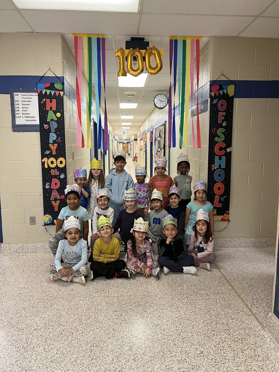 CRESKinder's tweet photo. Happy 100th Day! 💯 😀 @centreridgees #cresconnections #cresculture https://t.co/L6zZpveOK4