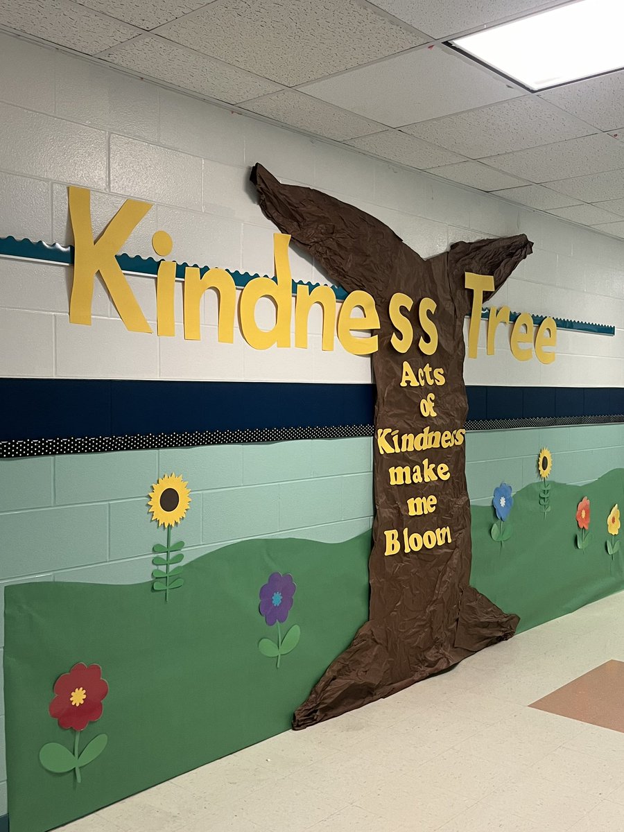 itsMoDrake's tweet photo. I can NOT wait to be a part of helping our third graders make this #KindnessTree bloom @es_luther @CCISD @IHeartCKH our #PTA truly blesses our campus and shares love with our school โค๏ธ https://t.co/7sEH99gYvq