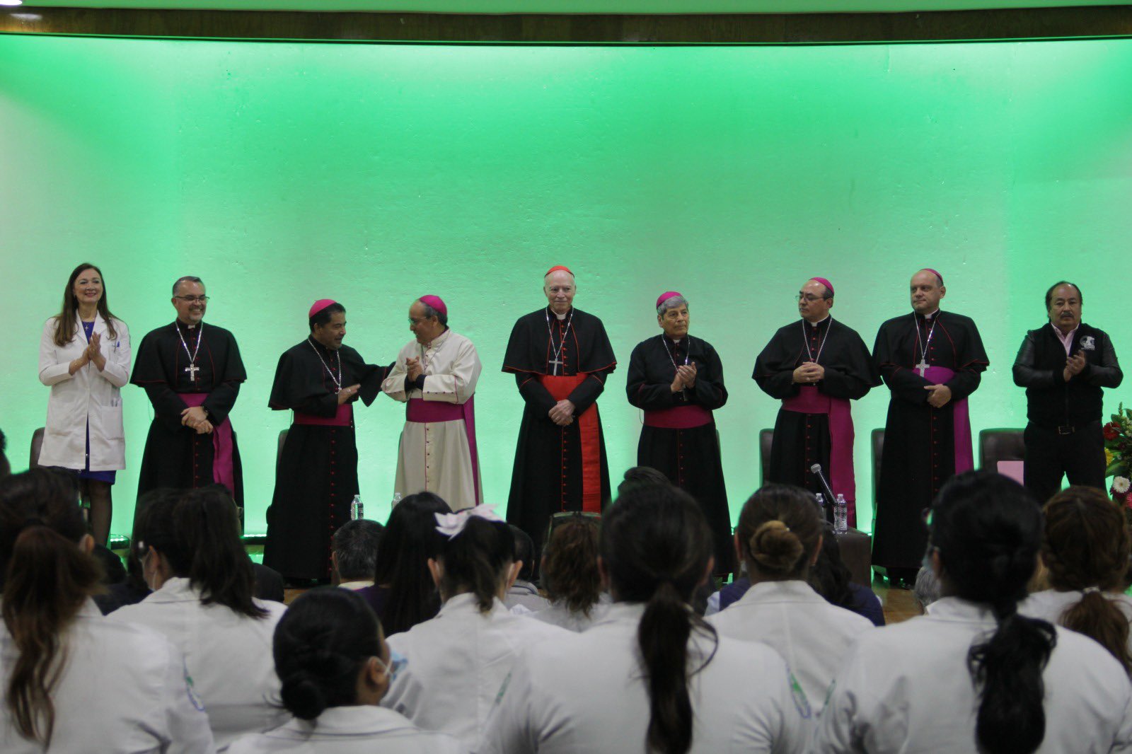 Arquidiócesis Primada de México on X: San Benito, ruega por nosotros. En  este día, celebramos a San Benito Abad, patrono de Europa, fundador de la  Orden de los Benedictinos y un santo