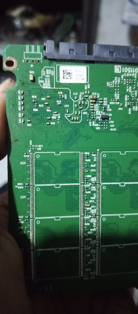Bulz198's tweet photo. Banyak banget effort nya buat recovery SSD yg mati.. https://t.co/vWMJJNQXyW