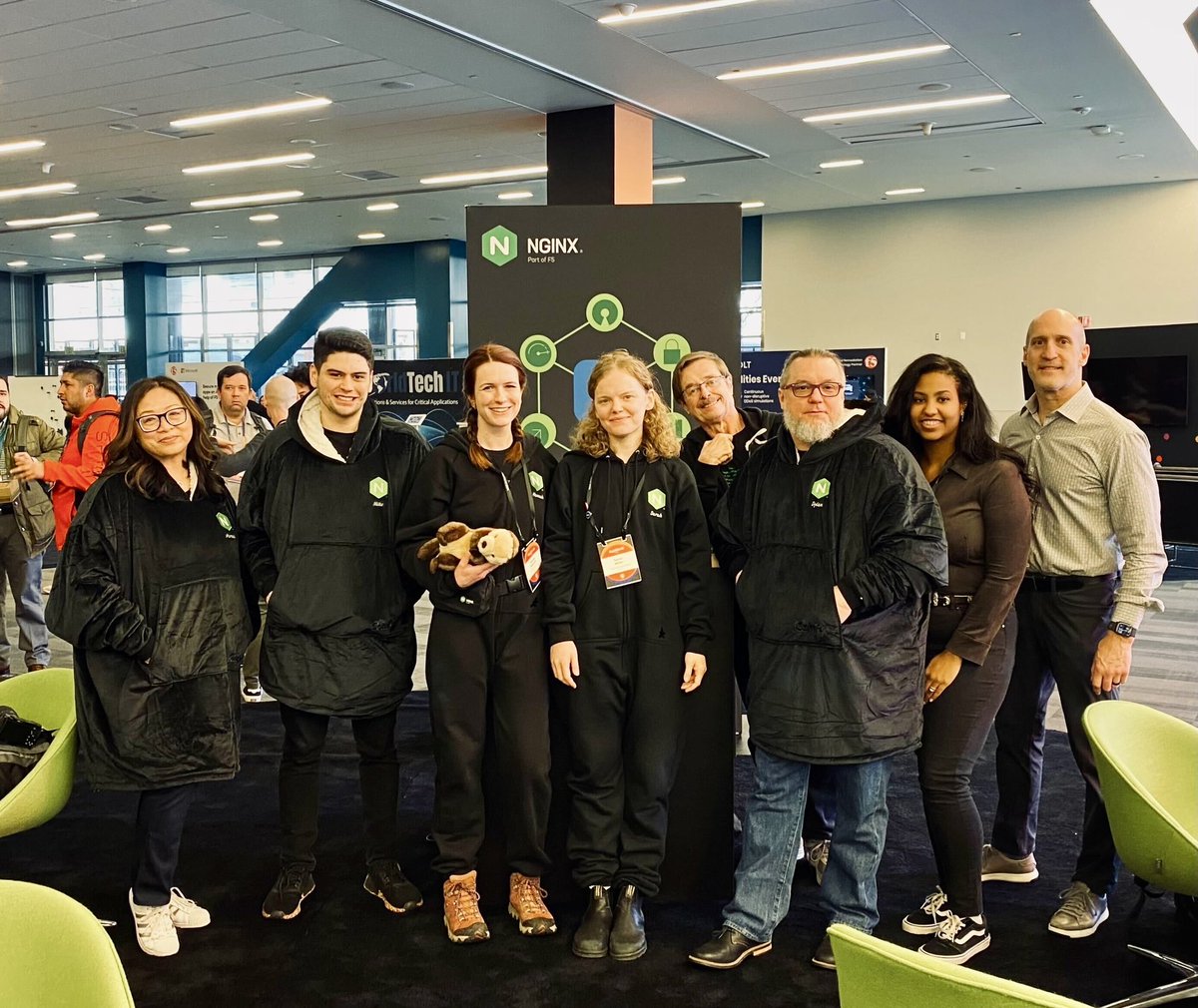 palindromeotter's tweet image. That’s a wrap for the NGINX Community team at #AppWorld2024! We had a blast with the @nginxorg community lounge with many highlights: discussing open source, kicking back with attendees, and games &amp;amp; giveaways. Thanks to everyone who came by 💚