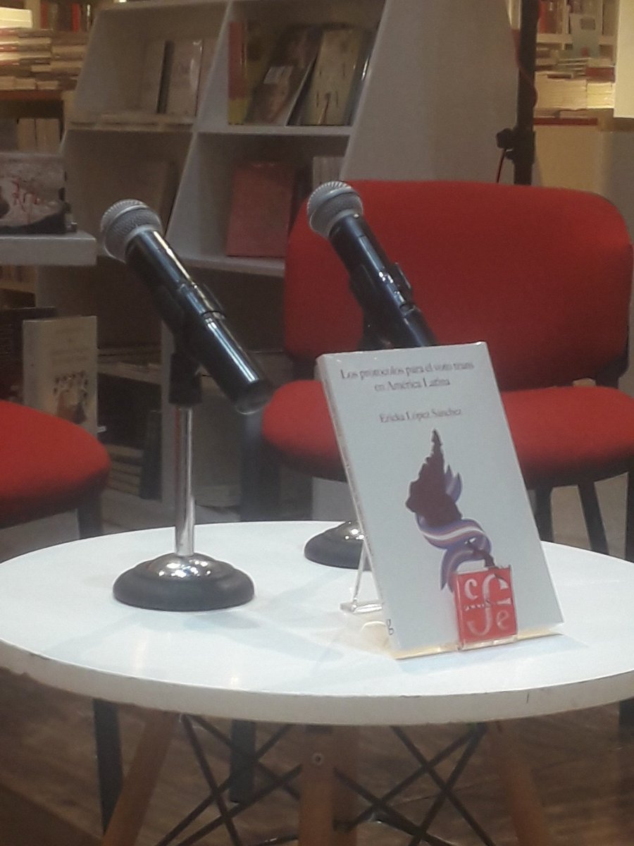 ShellJosue's tweet image. En la presentación de &quot;Los protocolos para el voto trans en América Latina&quot; de @ErickaEliberte alas 19hrs en la @FCEMexico #LibreriaOctavioPaz CDMX🇲🇽🏳️‍⚧️😍