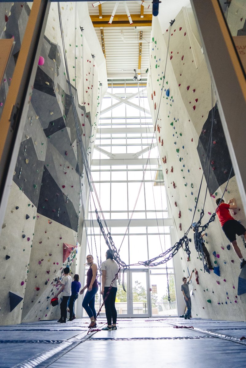 BrentwoodSports's tweet image. Are you a Summit Seeker? Maybe you have young kids who want to get more touches on the ball in soccer? 

Check out Brentwood Spring Break Camps. Early-bird registration applies to some, so don't wait too long to make your choice!

👉brentwood.ca/camps

#springbreakcamp