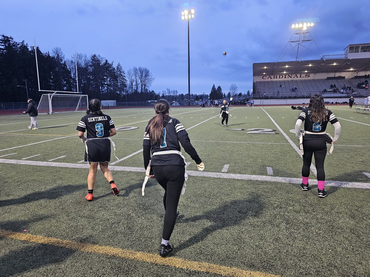 I love this for girls to play flag football for High School shout out to @risefootball_ for all your help this year! Lets help these girls get bigger and bigger next year #gosway #cochtrina #flagfootball  #nflflagfootball