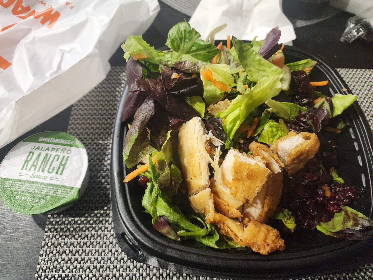 OrangeHelghan's tweet photo. @Whataburger I guess it's cranberry chicken salad no apples 😕 ugh.  Apple cranberry chicken salad....at least I got my pie #dobetterwhataburger https://t.co/hNtquSJsbV