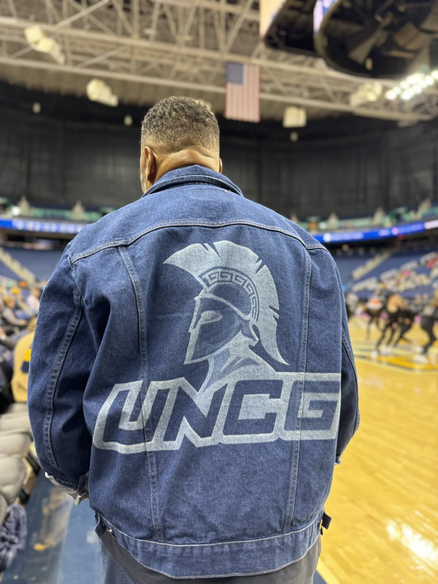 LET’S — GO — G! 😤 @UNCG Spartans are celebrating Blue & Gold Friday a day early as we root for @UNCGBasketball at tonight’s game. It’s been exciting to watch! #letsgoG @uncgspartans