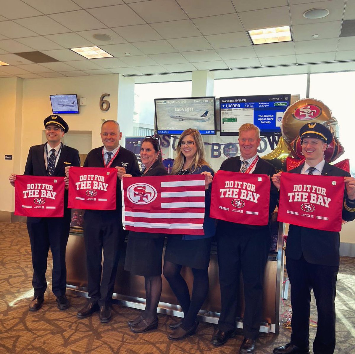 TEAMSJCUA's tweet photo. UA # 1995 SJC - LAS on the way ✈️🏈♥️ https://t.co/SgYxjLTFfI