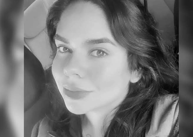 Terrible noticia. Angelita Meraz León, presidenta del colectivo Unión y Fuerza por Nuestros Desaparecidos, fue asesinada en su salón de belleza en Tecate, #BajaCalifornia. Buscaba a su hermano Juan José Vázquez, #desaparecido desde 2018. 🔴#NoMásViolencia contra las buscadoras🔴