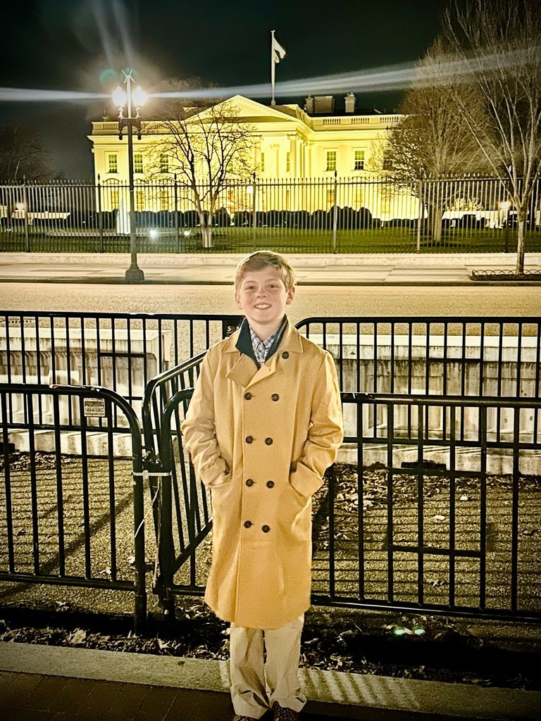HelenaMSHuskies's tweet photo. HMS student, Anderson Sasser, visited the US Capitol! He was able to visit the floor of the House of Representatives and met many who are serving in Congress to learn more about leadership! Proud of you, Anderson! #OurHuskyWay #EveryDayIsAnOpportunity #DoGreatThings https://t.co/cb4YQOJ768