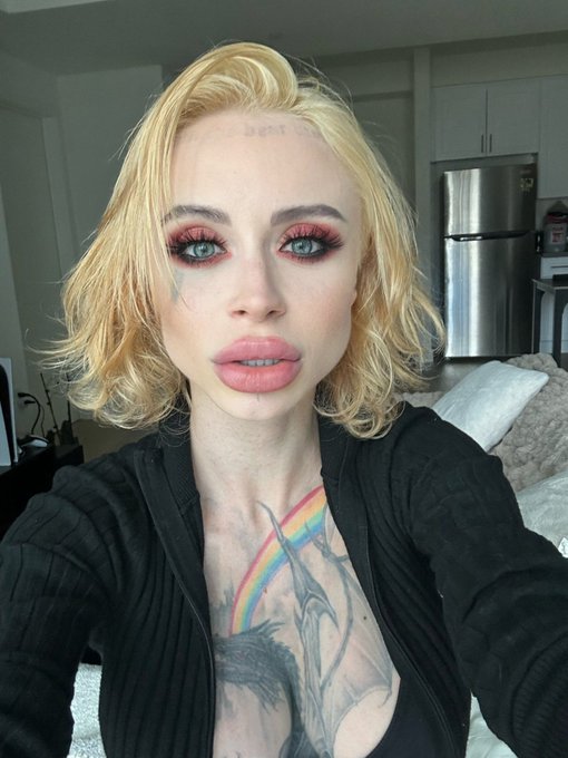 I don&rsquo;t need your heart, I need your dick only! (c) Sasha https://t.co/H3JXyzdvVH<a href="/tag/putinxyilo"class="tags"><span>#putinxyilo</span></a>