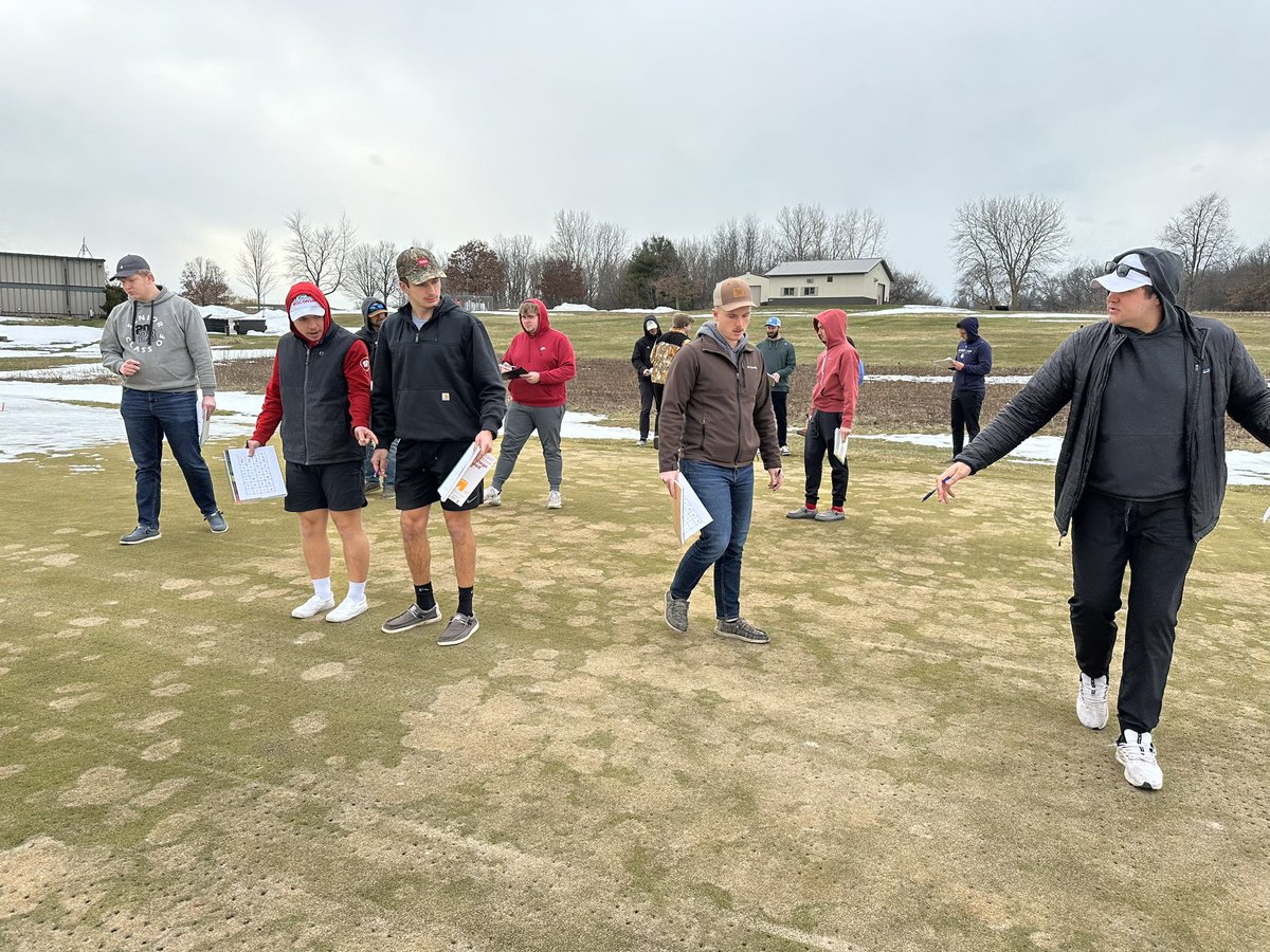Turfgrass Apprenticeship Program students evaluated the effect of potassium on snow mold today. Another year with big differences! Also, when you’re from Wisconsin, 50 degrees definitely calls for shorts! <a href="/uwpaul/">uwPAUL</a>