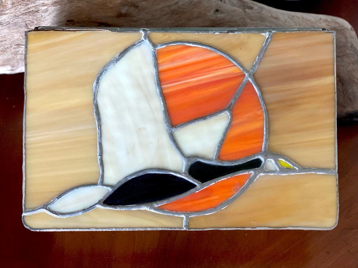 VSeagrape's tweet photo. 🐕 Big deals! Trinket Box, Vintage and Hand Crafted Stained Glass Trinket Box with Flying Goose Design, Vintage Home Decor, Vintage Gift, Retro Home Decor only at $68.00 on https://t.co/D97cVT8CzH Hurry. #BathroomDecor #StorageBox https://t.co/DyRf0yJv21