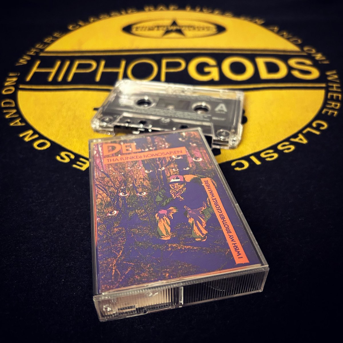 hiphopgods's tweet photo. @DelHIERO
I Wish My Brother George Was Here
#mistadobalina #thewackyworldofrapidtransit #pissinonyoursteps #darkskingirls #moneyforsex #ahonetwoahonetwo #drbombay #sunnymeadowz #sleepinonmycouch #hoodzcomeindozens #sameolthing #yalilcrumbsnatchers #hiphop #classic #hiphopgods https://t.co/yXHo0Z0NsZ