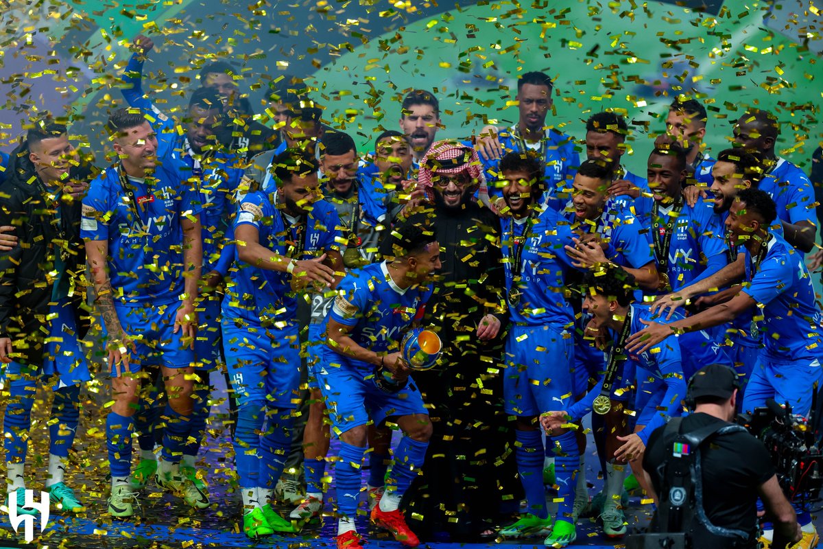 Alhilal_FC's tweet photo. نزالـة #المملكة_أرينا.. ذهـب 🏆💙 https://t.co/AhJqOJdStr