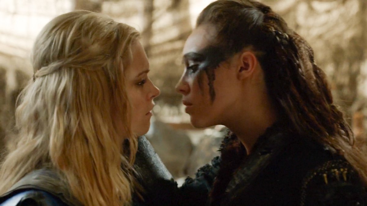 barbieskarina's tweet photo. first clexa kiss you will always always be iconic https://t.co/V25XQIT2N6