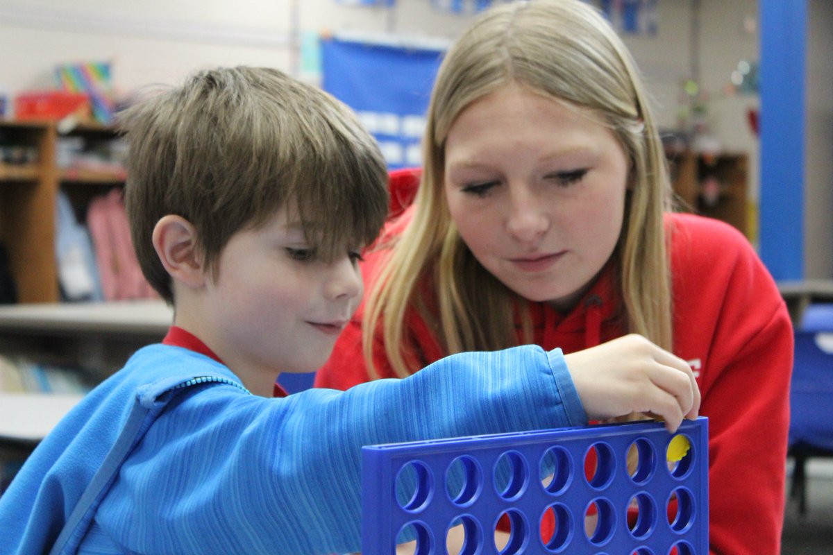 oconschools's tweet photo. OHS Senior, Kaeli B., is an Education Intern for 5K Teacher, Mrs. Seraphine at Summit Elementary. 🍎📚✏️ She enjoys the fun convos with the kindergartners &amp; does a great job supporting them with their learning activities. And she is a former Summit student! #OconPride #OconDriven https://t.co/2OpgbVib10