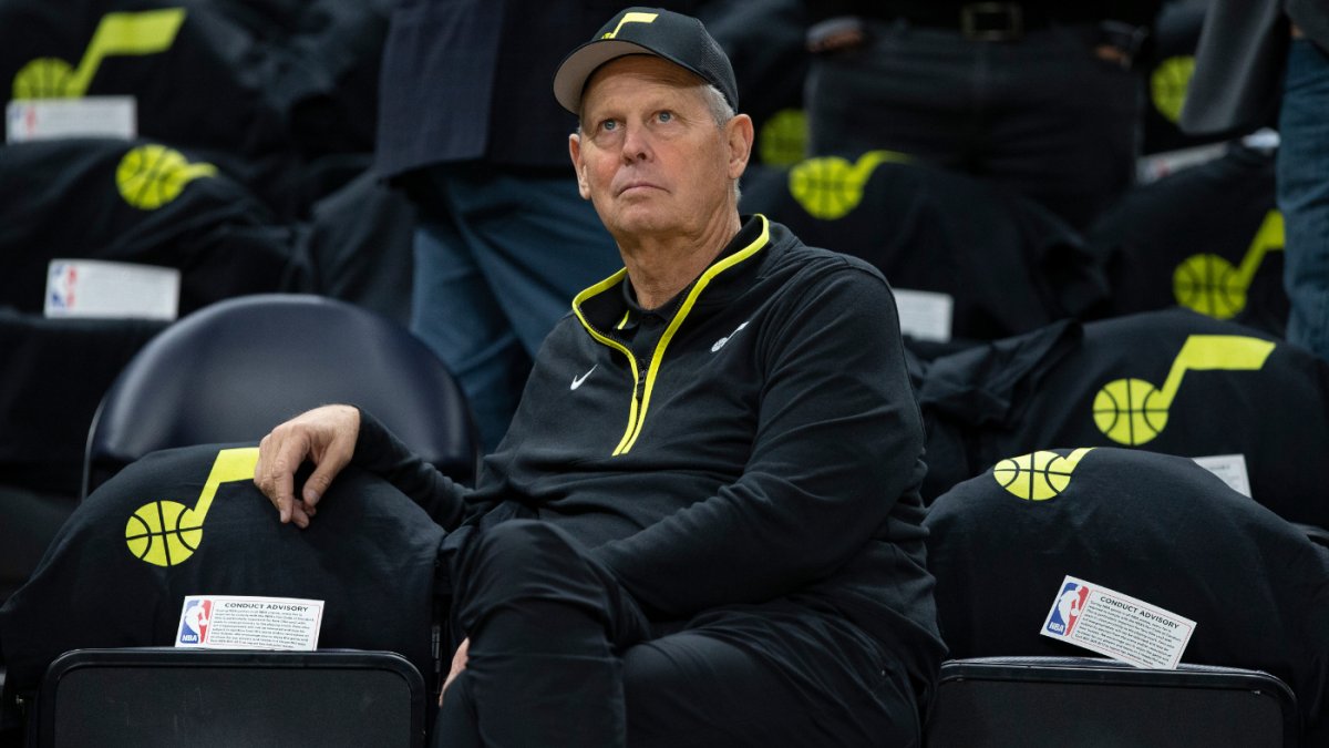 JazzLead's tweet photo. The Utah Jazz at the deadline

Incoming
Kevin Knox
Draft Rights to Gabriele Procida
2024 2nd Round Pick
Kira Lewis Jr
Otto Porter Jr
2024 1st Round Pick

Outgoing
Simone Fontecchio
Kelly Olynyk 
Ochai Agbaji

Grade the 2024 trade deadline for the Jazz https://t.co/uKUfyckU47
