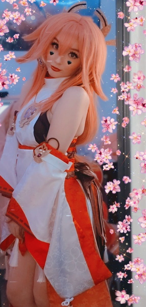 WaifuReality's tweet photo. 🌸 Yae Miko 🌸 
Haven't done a mirror photo in awhile~ 
#yaemiko #yaemikocosplay #genshinimpact #genshinimpactcosplay #yaecosplay #mihoyo #cosplay #cosplaygirl https://t.co/KV1qwsEwQ8