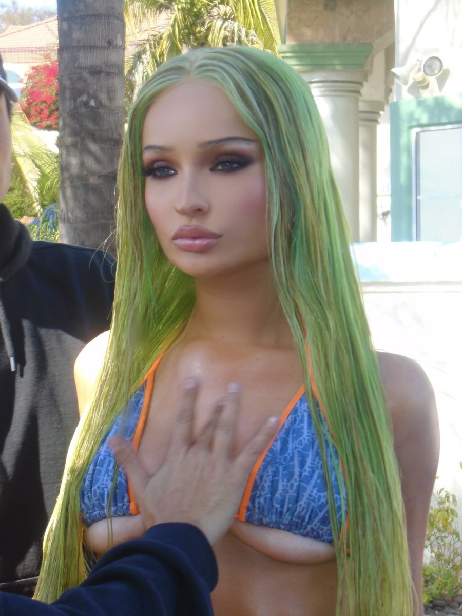 kim petras tweet media