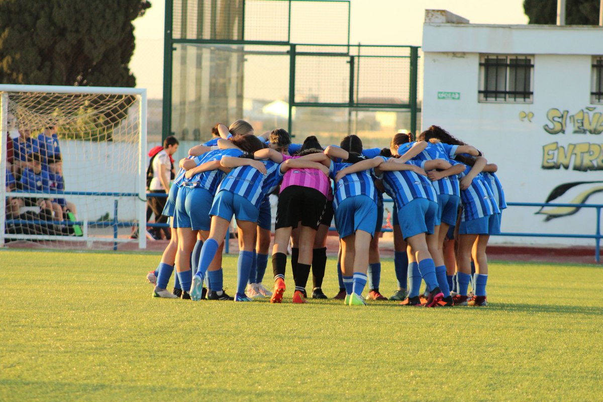 Amigos__80's tweet photo. ¡Revivimos algunos momentos del partido del cadete donde lograron clasificarse para la final de copa! 💪🏼
💙💛
📷 E. Brunt https://t.co/tjF07yhcM8