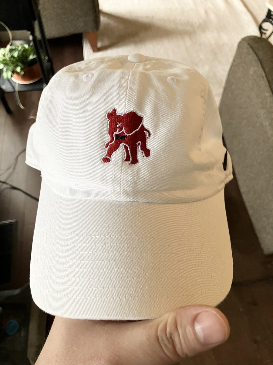 TideClassy's tweet photo. 🚨🚨🔥🔥 Classy GIVE AWAY - like &amp; share this post for a chance to get this hat {FREE} will announce winner tonight https://t.co/4jTsTQCDTX