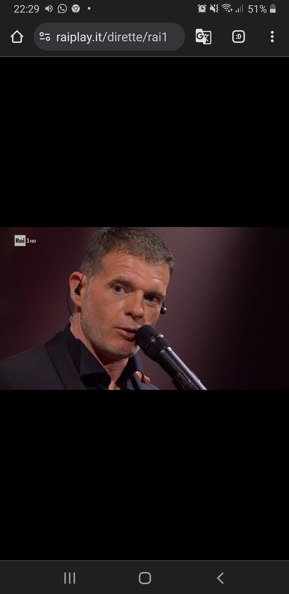 FDrepanum's tweet photo. "Vi voglio dire che c'è un amore di cui non si parla mai ed è un amore che invece è fondamentale: l'amore per i nostri diritti!" #StefanoMassini    a #Sanremo2024 https://t.co/pvDazmxa89