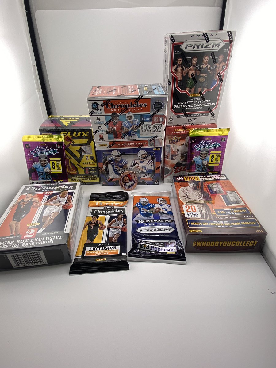 TheFootballPlan's tweet photo. Our Official Super Bowl Giveaway! 🏈🏈🏈🏈
——— 
We may or may not add a few more items!
————
The Rules:
Follow ✅
Like ✅
Comment your favorite sport ✅
Re-Tweet / Re-X 😂✅
Winner announced after the Super Bowl 2.11.24!! 
GOOD LUCK!!🍀 
——
#TheFootballPlan 
#Giveaway 
#TheHobby https://t.co/rDgtUTxmsK
