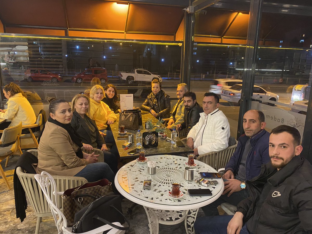 Emadder Edirne ekibi olarak Büyük Ankara Mitingi öncesi tanışma toplantısı gerçekleştirdik 
Katılan dava ve yol arkadaşlarıma çok teşekkür ederim 🙏🏼🥰
<a href="/afartomans/">afartomans</a> 
<a href="/VTurksel/">Vasfiye Türksel</a> 

#2000LerinSabrıKalmadı