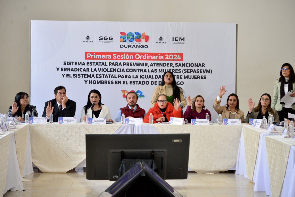 Marisol_CaQu's tweet photo. En la Primera Sesión Ordinaria del #SEPASEVM y el Sistema Estatal para la Igualdad entre Mujeres y Hombres en el Estado de #Durango, tuvimos el informe de acciones y avances para erradicar la violencia de género (1/2) https://t.co/W87SbC372Z