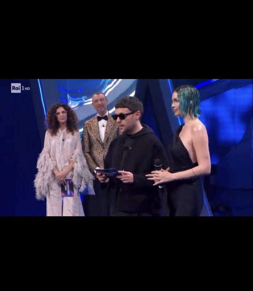 itsalmess's tweet photo. io come ama ogni volta che guardo gazzelle 
#Sanremo2024 https://t.co/jksobW6qzs