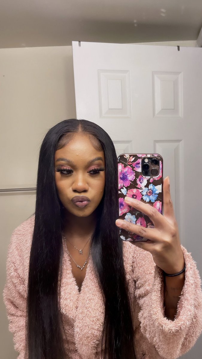 shawntaee_'s tweet photo. just posting my work 😊 (the makeup) https://t.co/tZTkCC5Pqg