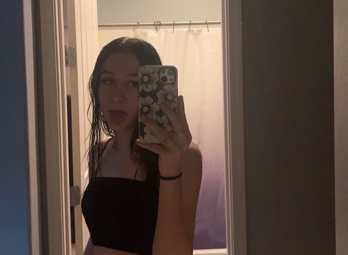 bunnymaee's tweet photo. im too good for you and you know it.

findom femdom drain wallet https://t.co/nWYUhDSU0t