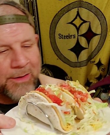 COwsley33's tweet photo. Tonight at 6pm #SnackinWithOrtega #175 we're making #Homemade
@tacojohns #TacoBravos #softshell #refriedbeans #hardshell #beef #tacosauce #cheese #shredduce #tomato #mexcellent PLEASE #LIKE #SHARE FOLLOW THE LINK & #Subscribe #JoinTheTribe at https://t.co/nlMY0NPCjK https://t.co/182KSdX5Gj