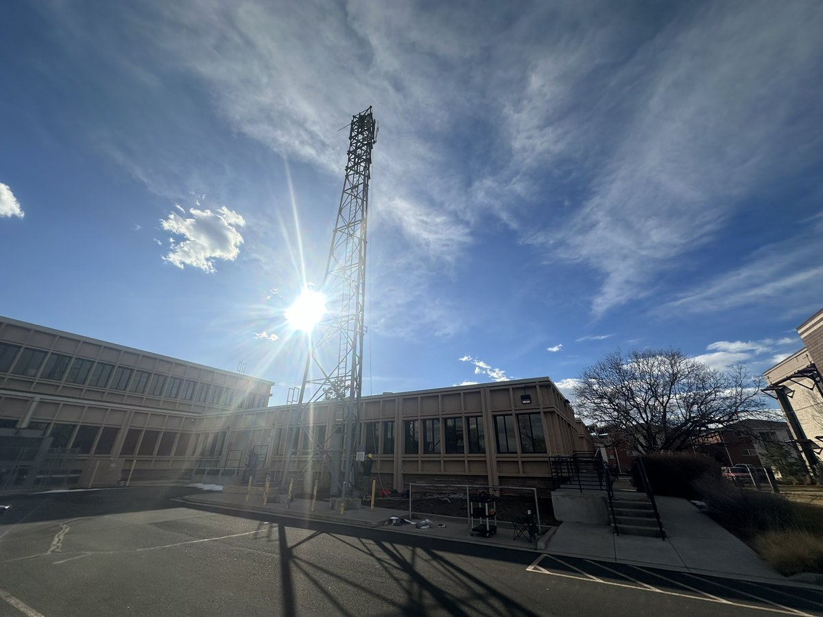 jaaronhogan's tweet photo. Urban #FluxTower being instrumented this afternoon at @usfs_rmrs Fort Collins, CO https://t.co/cQHmyP39da
