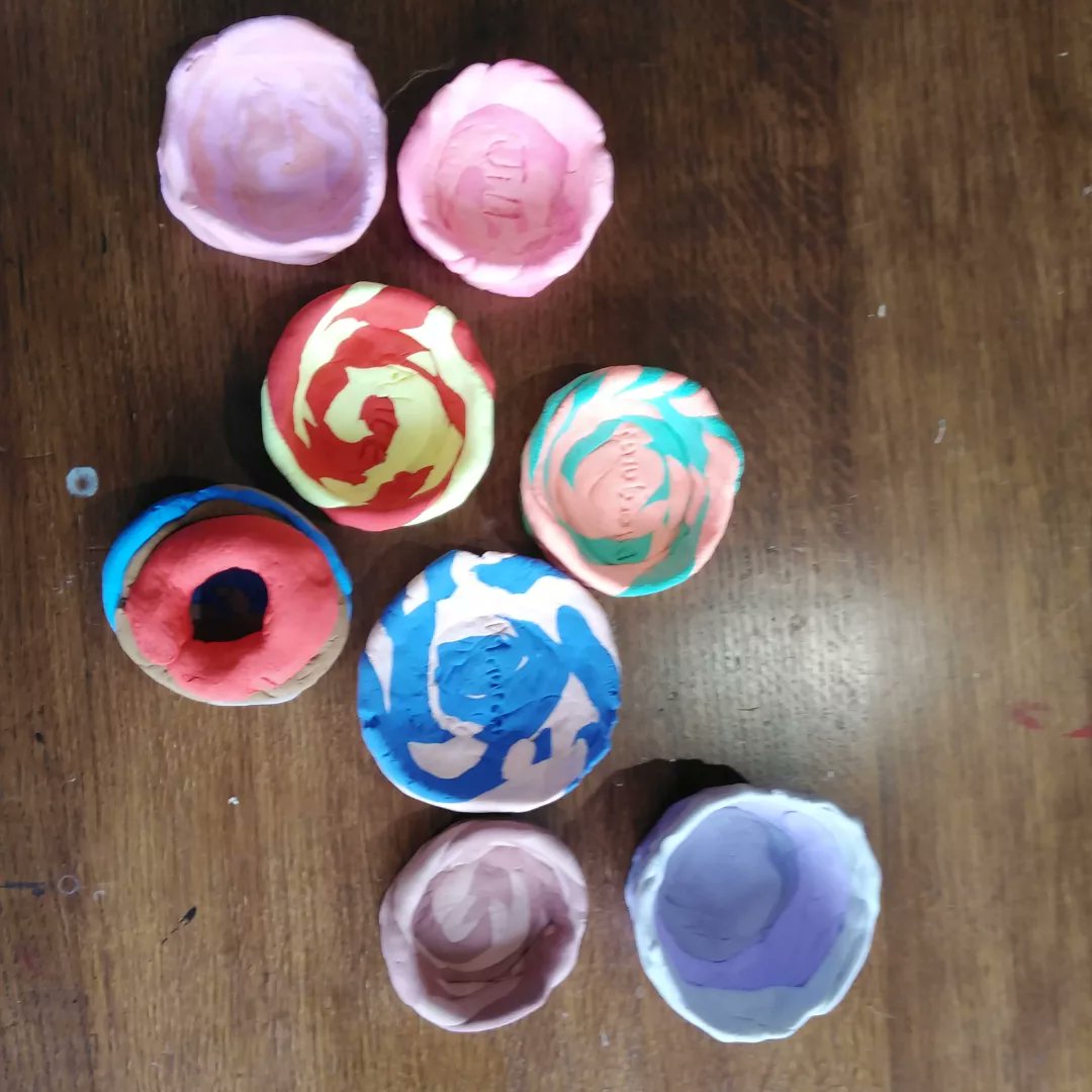 CeeferCrafts's tweet photo. 2nd week and final clay foam pot classes in the care homes.
Tomorrow we start on Birthday cards. First time doing them so 🤞
#SeniorCrafting https://t.co/aiEcQ1f574