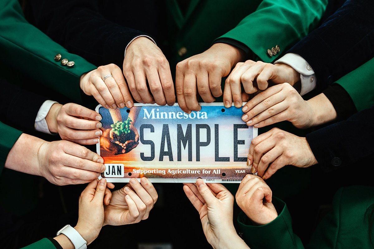 A look at Minnesota's farm-themed license plate, via @AGDAILYmedia.

ℹ️ agdaily.com/lifestyle/hist…

Ag license plate info ➡️ mnffafoundation.org/specialized-ag…

#MNAg