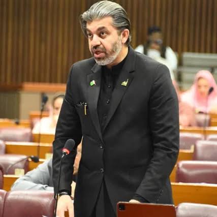 i__mAfridi's tweet photo. آج علی محمد خان کے الفاظ یاد آگئے 
میرا لیڈر اس کرسی پر پھر آئے گا  ❤️🔥✌️ https://t.co/JjmbElehsG