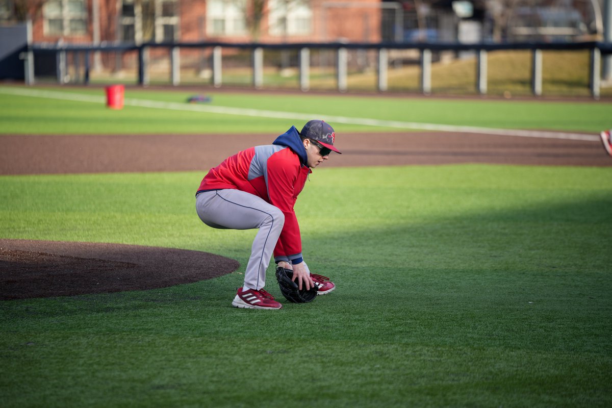 UIC_Baseball tweet picture