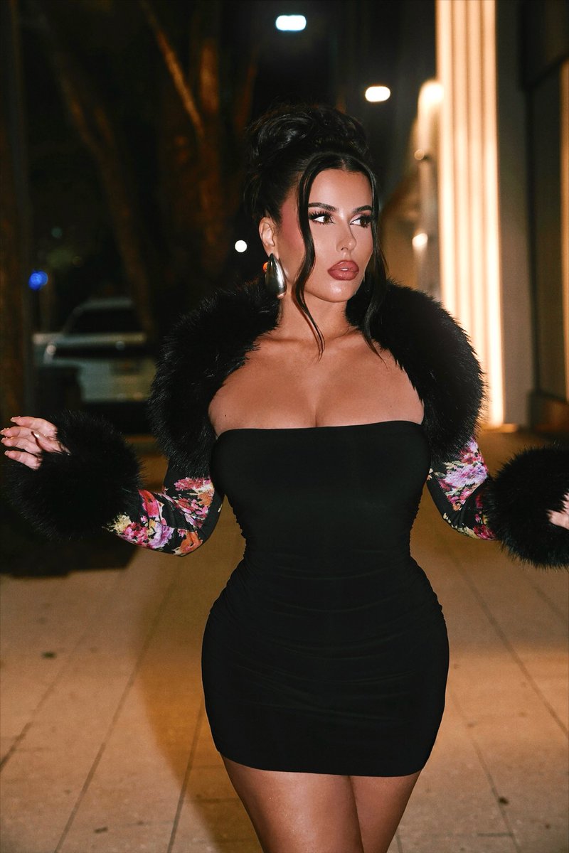 amrezy's tweet photo. mwah 💋 https://t.co/NQgu6hK54G