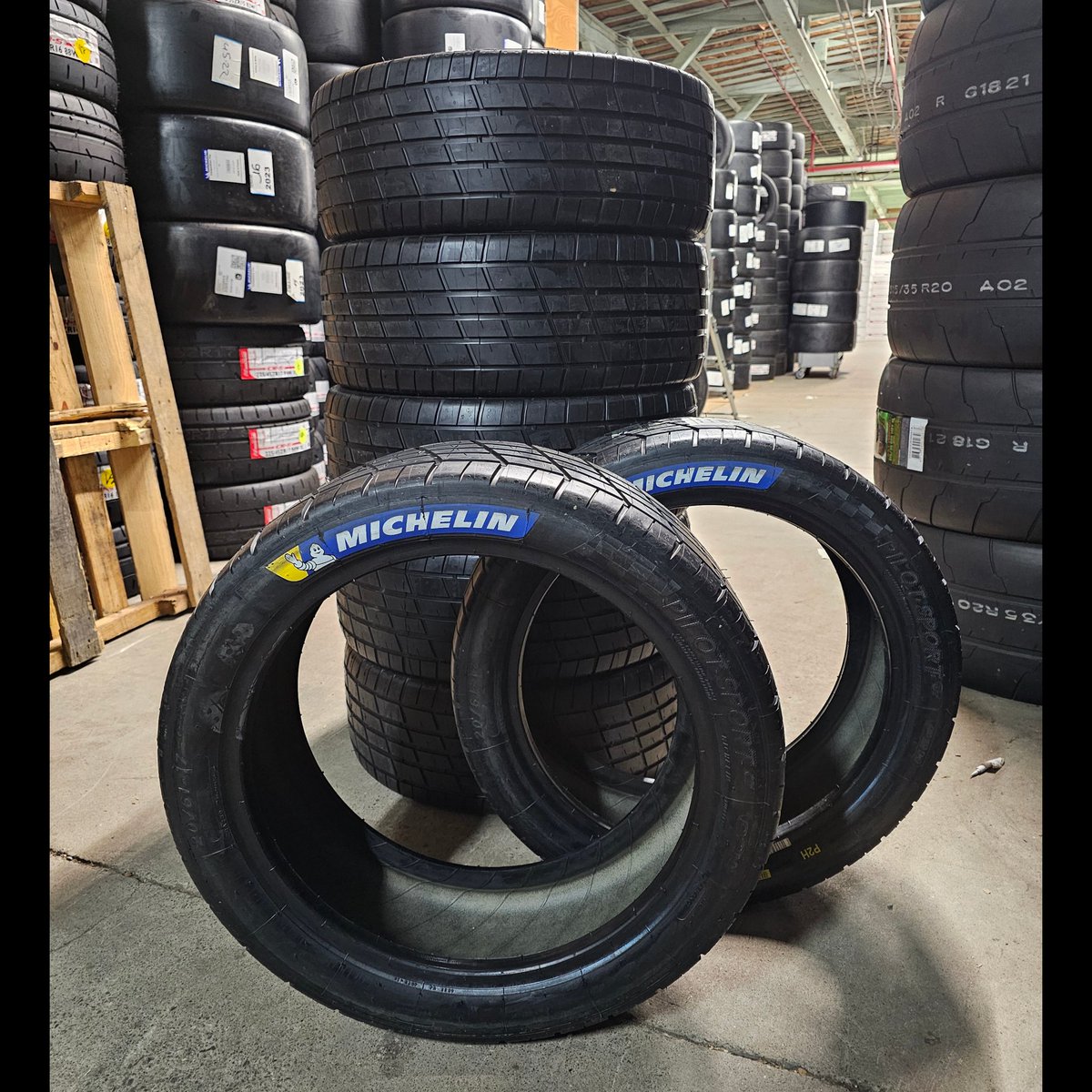 Go Ahead And Take That Miata Out In The Rain
.
MICHELIN PILOT SPORT GT P2H 20/61-17
.
#Mazda #miata #miatamx5 #miatalife #miatanation #mx5cup #Michelin #MichelinTires #philstireservice #rains #scca #nasaproracing #motorsport #ReadyToRace #circuitracing